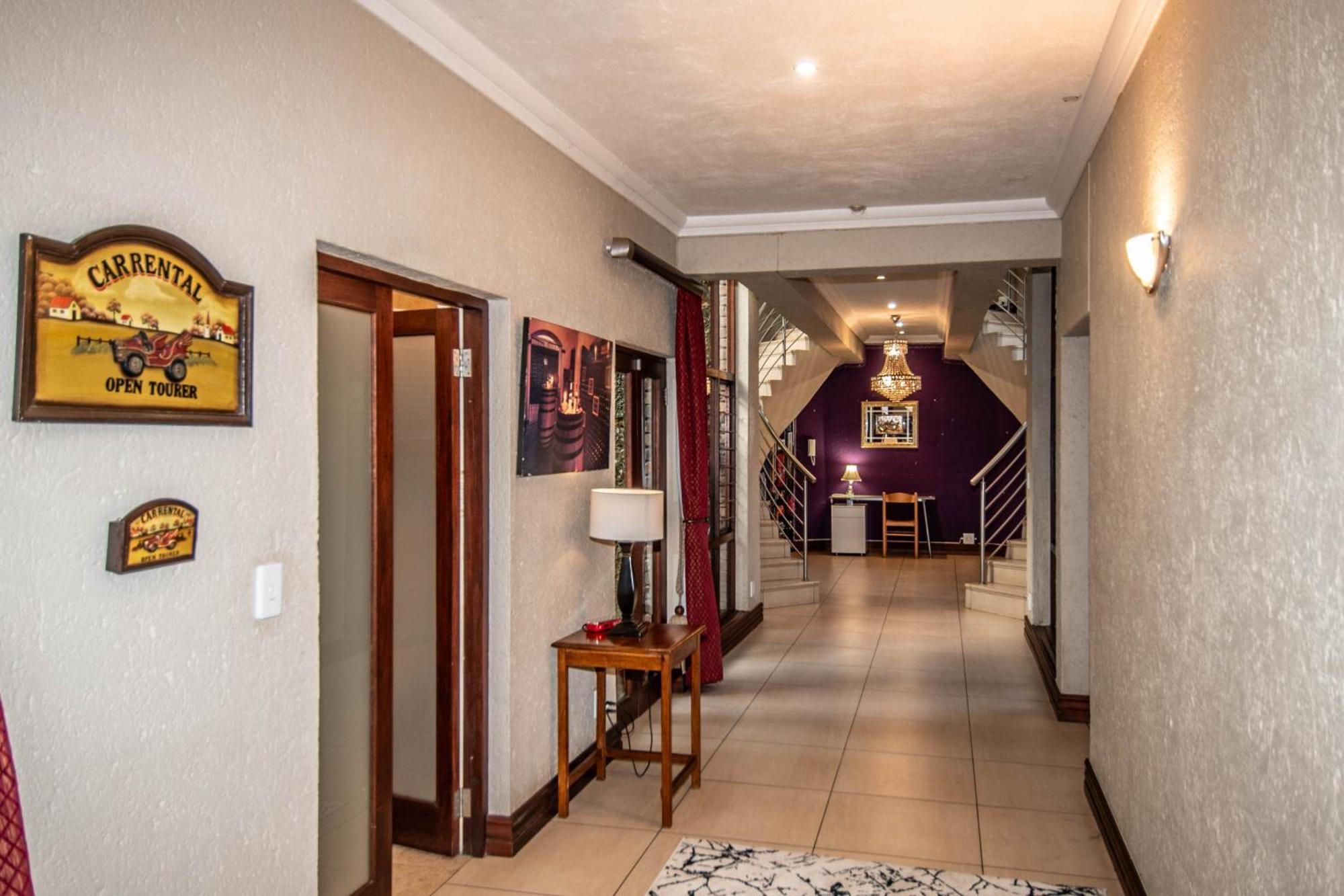 7 Saint Andrew Hotel ไวท์ริเวอร์ ภายนอก รูปภาพ